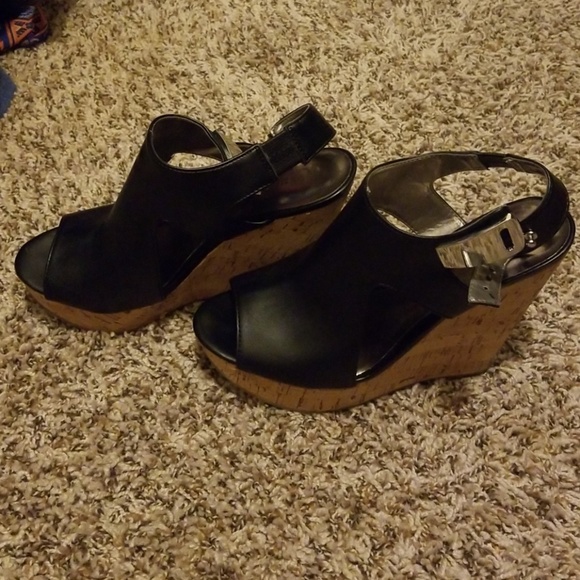 Shoes - Picture 2 of 2